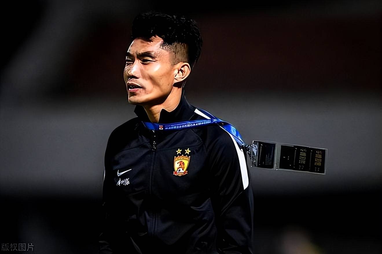 包含赛后金州勇士队长鼓劲：亚冠节点到来，悬念犹存，更衣室氛围转暖的词条