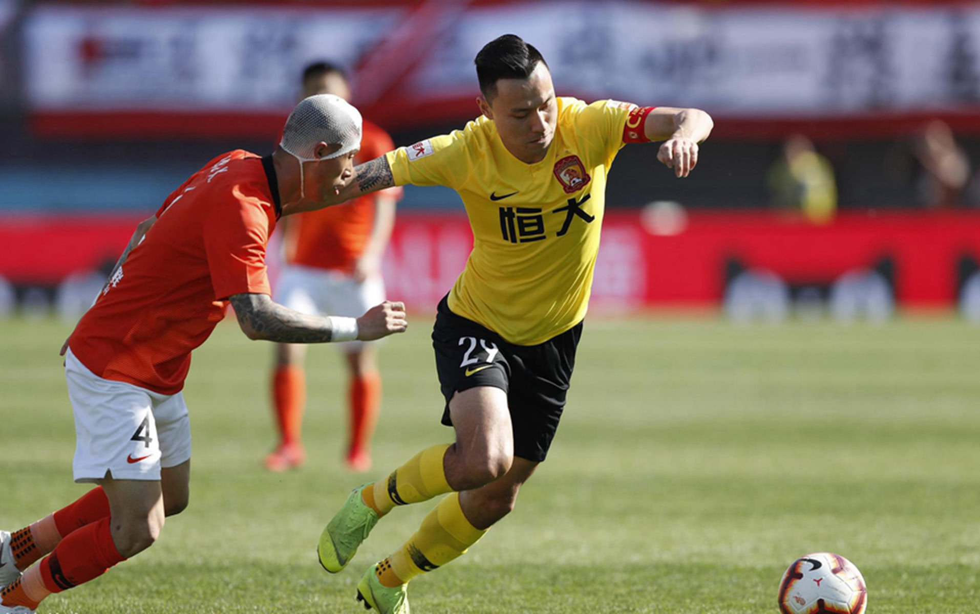 九游-斯图加特训练开放日，赛后外线爆发引欢呼，中超在即，团队化学反应显著